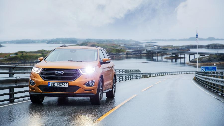  Ford Edge Sport 2016 года  (WW) (фото 28 из 33)
